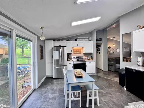 Kitchen - 8 Ohm St, Mapleton, IA 51034 photo 4 of 6