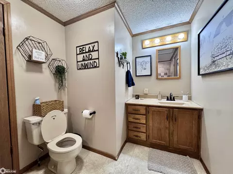 Bath - 8 Ohm St, Mapleton, IA 51034 photo 5 of 7