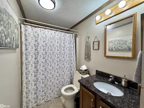 Bath - 8 Ohm St, Mapleton, IA 51034 photo 7 of 7