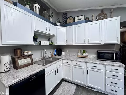 Kitchen - 8 Ohm St, Mapleton, IA 51034 photo 1 of 6