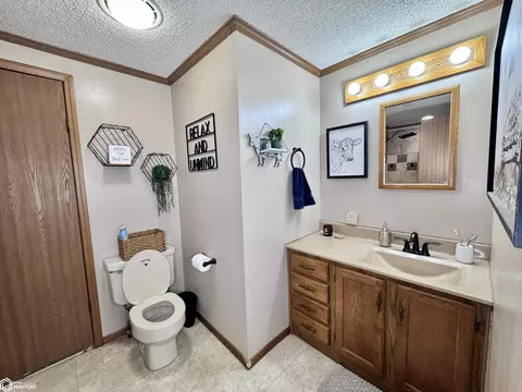 Bath - 8 Ohm St, Mapleton, IA 51034 photo 6 of 7