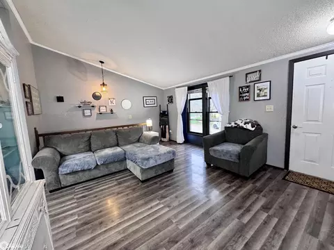 Living - 8 Ohm St, Mapleton, IA 51034 photo 3 of 5