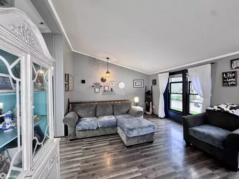 Living - 8 Ohm St, Mapleton, IA 51034 photo 1 of 5