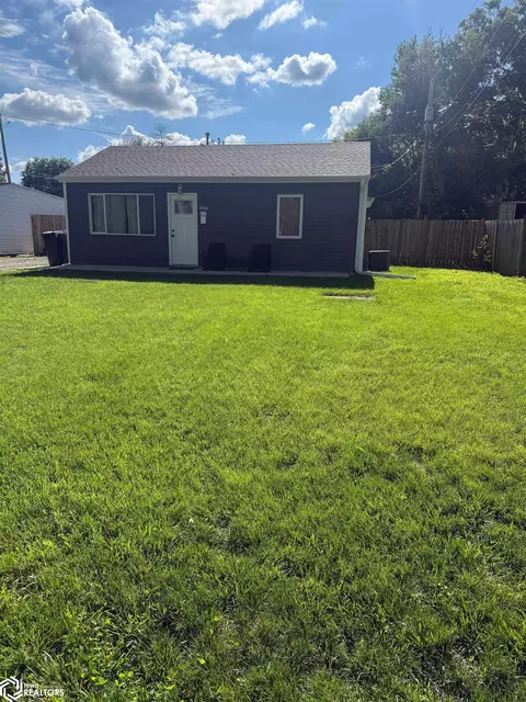 1015 S 5th Ave, Marshalltown, IA 50158