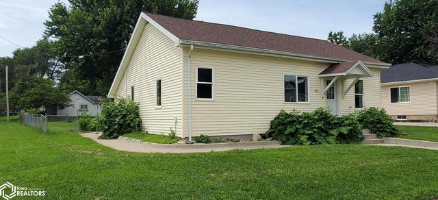 1302 W Linn St, Marshalltown, IA 50158