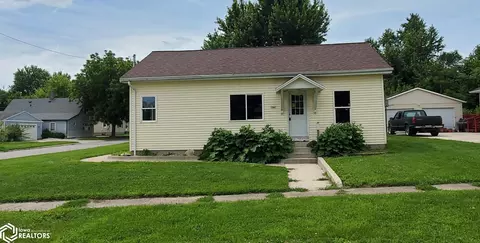 1302 W Linn St, Marshalltown, IA 50158