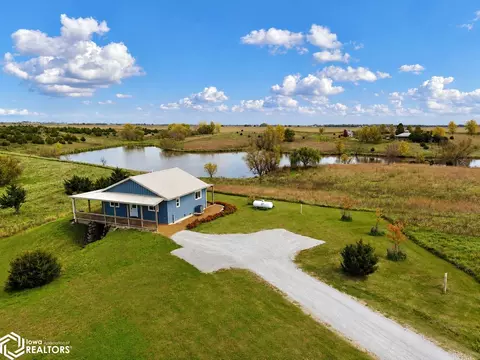 1569 Jasmine Ave, Fairfield, IA 52556
