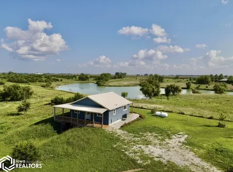 1569 Jasmine Ave, Fairfield, IA 52556