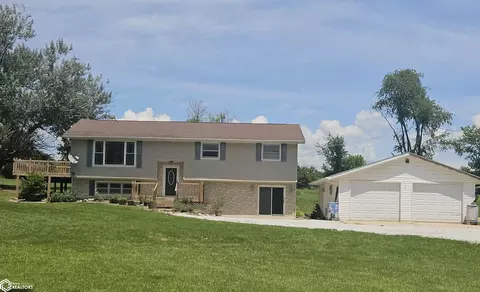 1954 White Plains Rd, Montrose, IA 52639