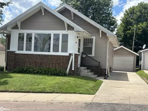 108 N 15th St, Marshalltown, IA 50158