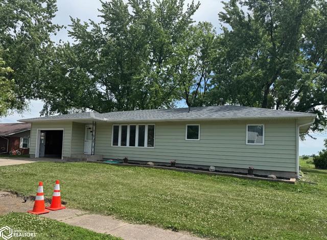 105 Prairie St, Whittemore, IA 50598