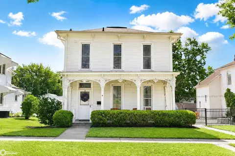 118 S Woodlawn Ave, Burlington, IA 52601