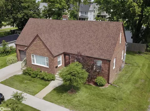 711 7th Ave, Grinnell, IA 50112