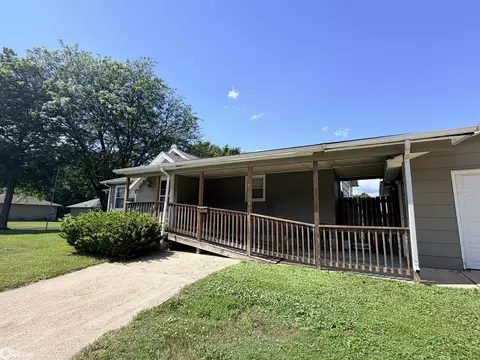 218 6th St SW, Hampton, IA 50441 photo 5