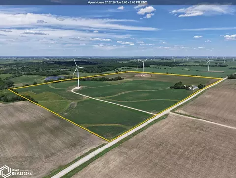 1364 80th St, Hampton, IA 50441