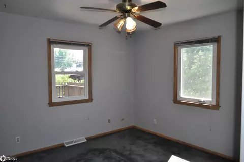 Bedroom - 264 E 18th St, Carroll, IA 51401 photo 5 of 7