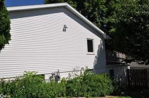 Exterior - 264 E 18th St, Carroll, IA 51401 photo 4 of 7