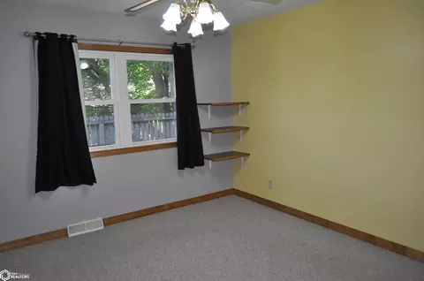 Bedroom - 264 E 18th St, Carroll, IA 51401 photo 2 of 7