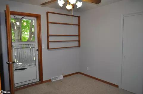 Bedroom - 264 E 18th St, Carroll, IA 51401 photo 4 of 7