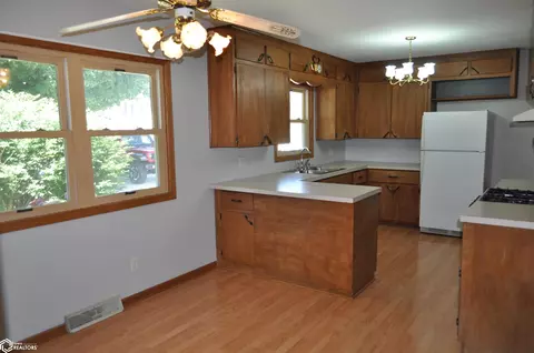 Kitchen - 264 E 18th St, Carroll, IA 51401 photo 1 of 4