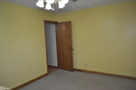 Bedroom - 264 E 18th St, Carroll, IA 51401 photo 3 of 7