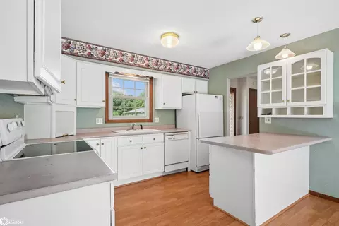 1509 4th St, Eldora, IA 50627 photo 9