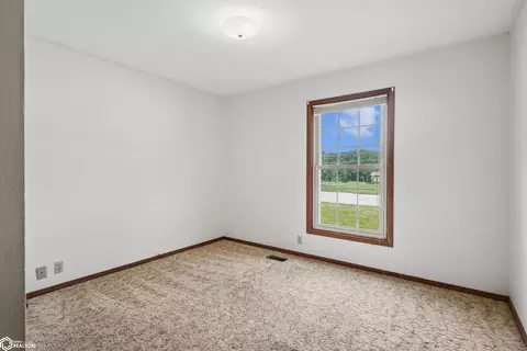 1509 4th St, Eldora, IA 50627 photo 16