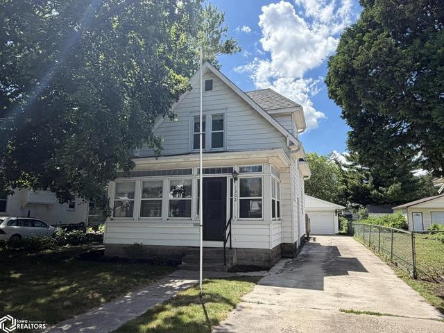 1302 N Adams, Mason City, IA 50401