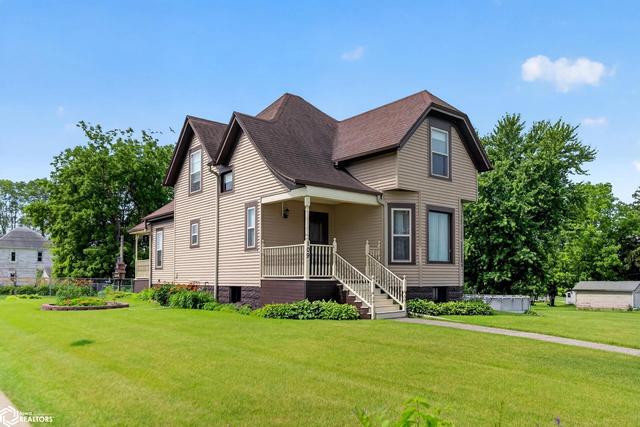 109 Anna St, Garwin, IA 50632