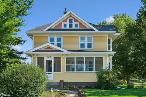 321 4th Ave, Grinnell, IA 50112