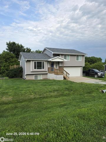 152 Hi View Dr, Knoxville, IA 50138