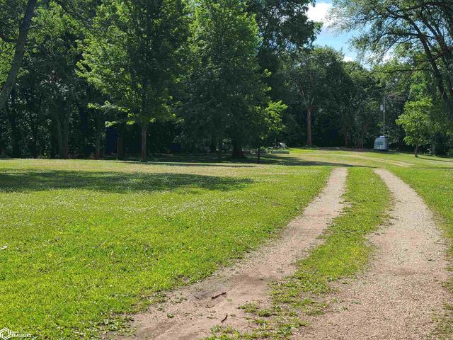 1288 River Rd, Floyd, IA 50435