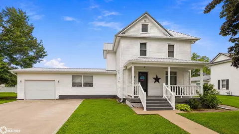 1115 Main St, Mediapolis, IA 52637