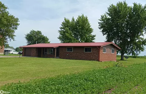 566 W Main St, Fremont, IA 52561