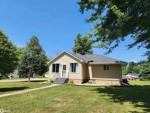 414 2nd St NE, Britt, IA 50423