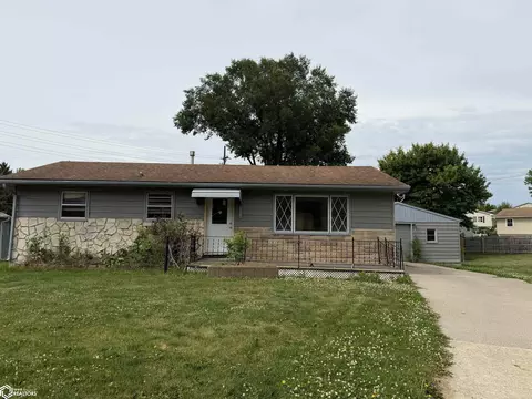 2009 Ridgeway Dr, Denison, IA 51442