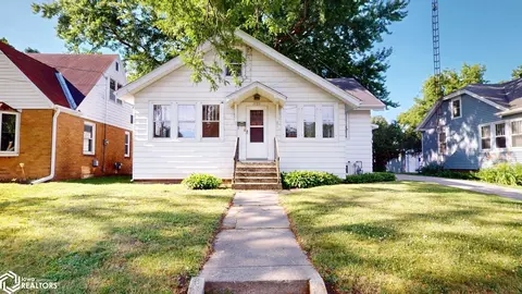 1135 1st St SW, Mason City, IA 50401