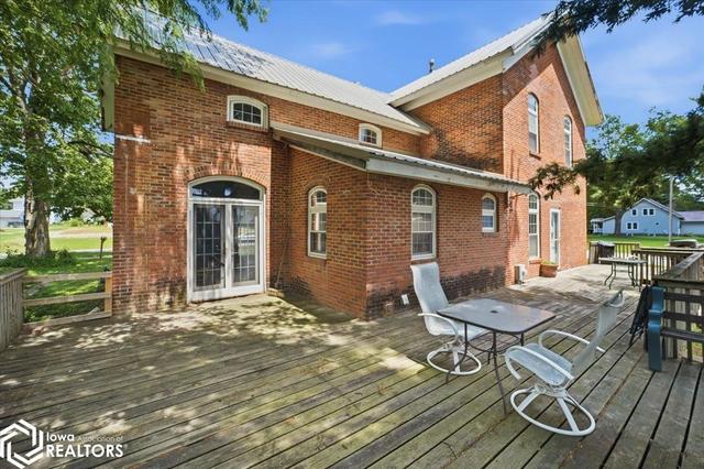 922 3rd Ave, Ackley, IA 50601