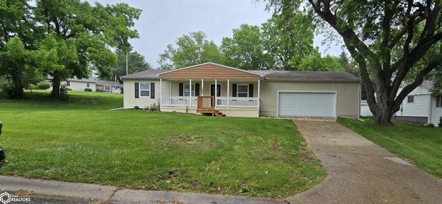 1002 Maywood Dr, Oskaloosa, IA 52577