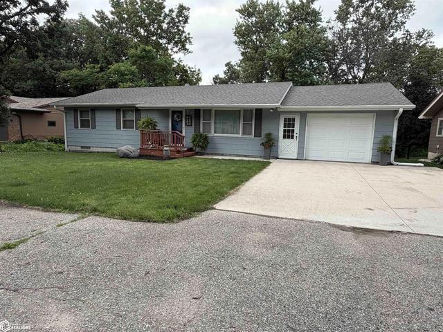 421 Brassfield Dr, Goldfield, IA 50542