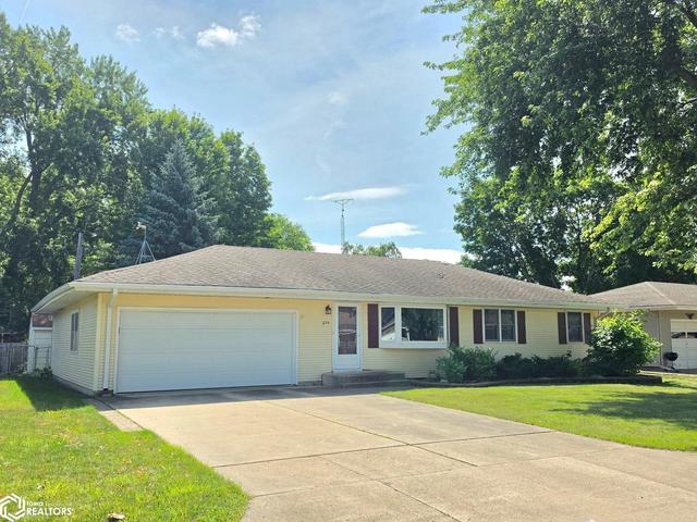254 Parkridge Dr, Mason City, IA 50401