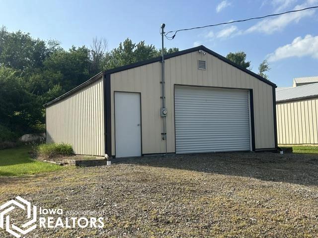 313 Hillcrest Rdg, Montezuma, IA 50171