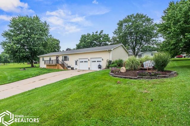409 Crestview Cir, Bloomfield, IA 52537