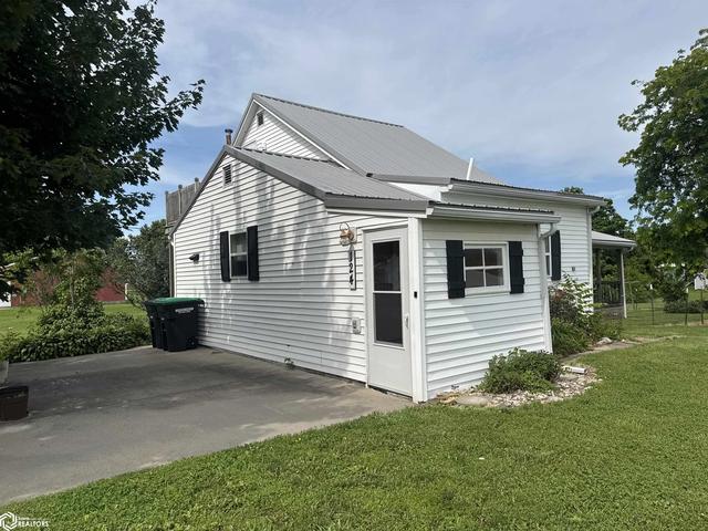 124 N Cross St, Birmingham, IA 52535