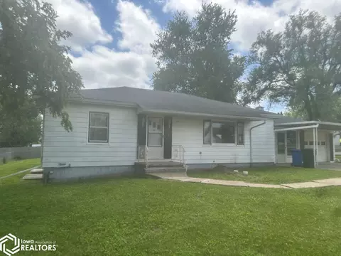 1816 Greenwood Dr, Ottumwa, IA 52501
