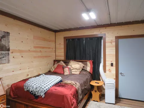 Bedroom - 1319 Eagle Ave, Latimer, IA 50452 photo 4 of 4
