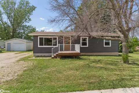 90 Seymour Ave, Garner, IA 50438