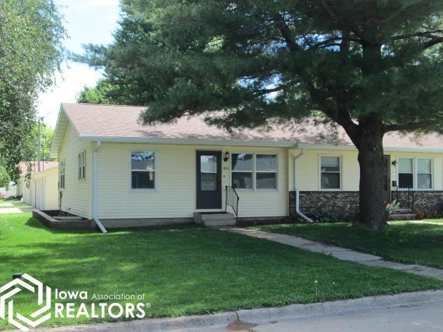 816 E Main St, Belmond, IA 50421