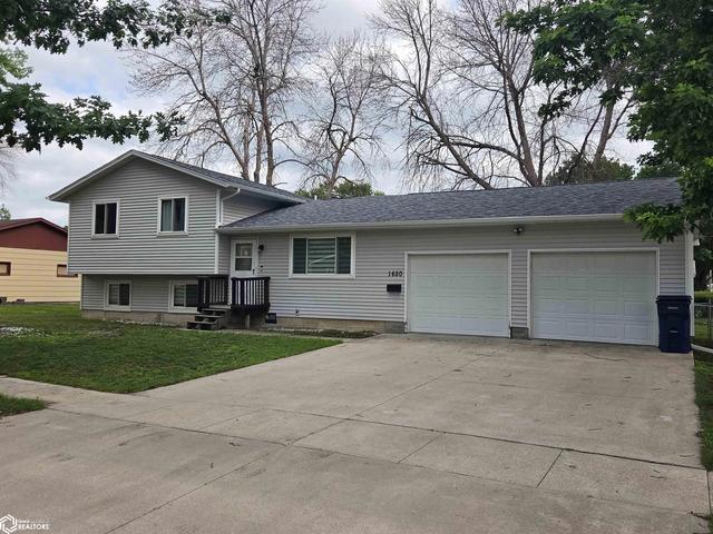 1620 Elm St, Algona, IA 50511