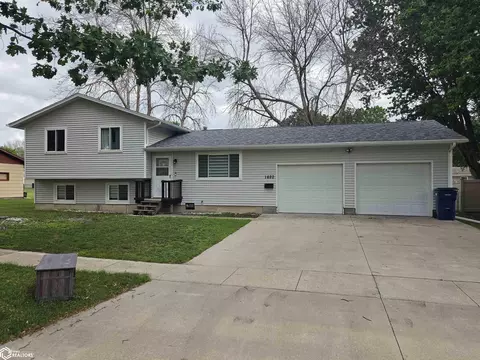 1620 Elm St, Algona, IA 50511